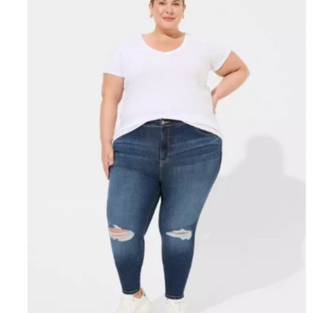 Torrid Skinny Cropped Jeans Plus Sz 24